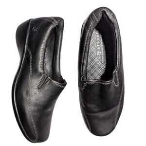 Aravon Black Leather Slip-On Seam Detail Comfort Wedge Walking Loafers Sz 6.5 D